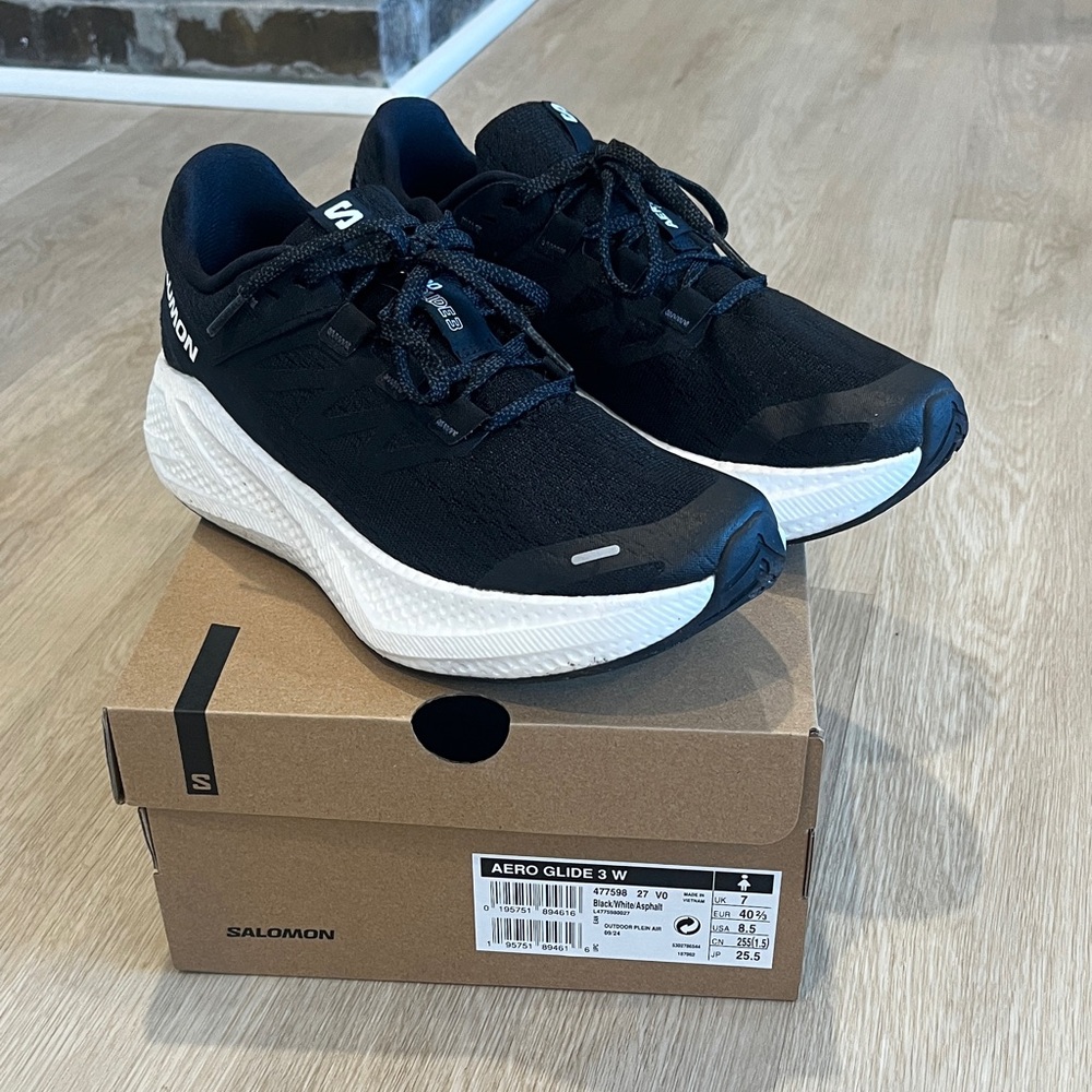 Women’s Salomon Aero Glide 3 Running Shoes - Women’s Size 8.5